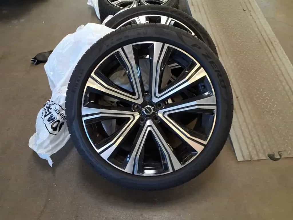 Volvo XC60 Momentum ALLRAD 21*Sdach*STHZG*AHK*LED* 04/2022-photo-20