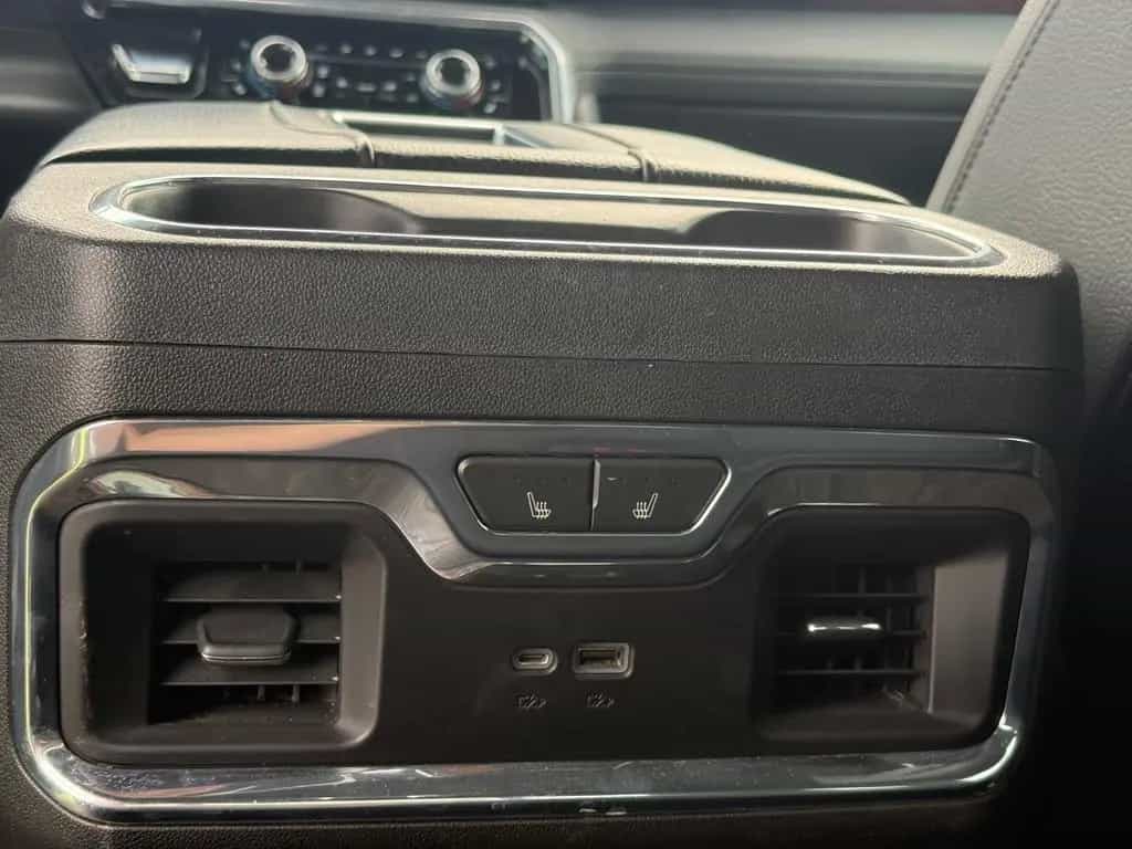 GMC Sierra DENALI 11/2022-photo-13