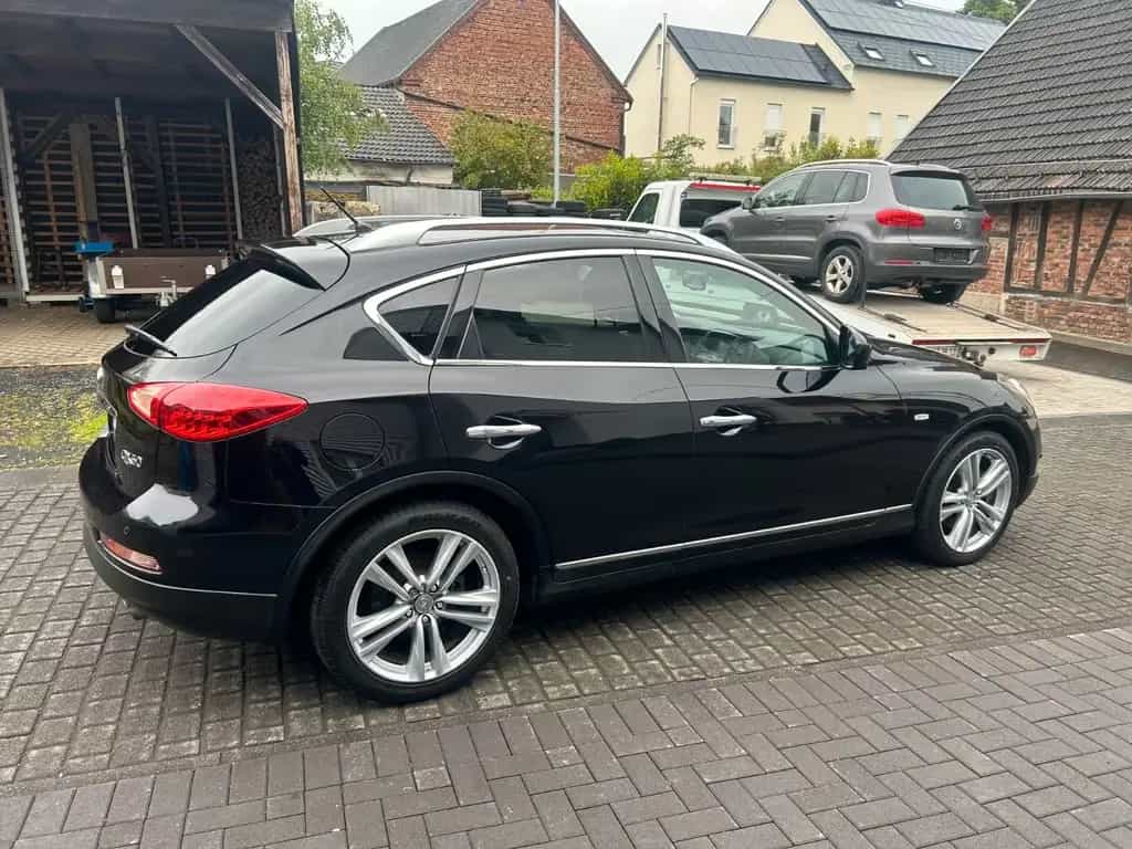 Infiniti QX50 3.0 d GT Premium/4x4 Viele Extras/GARANTIE 07/2015-photo-4