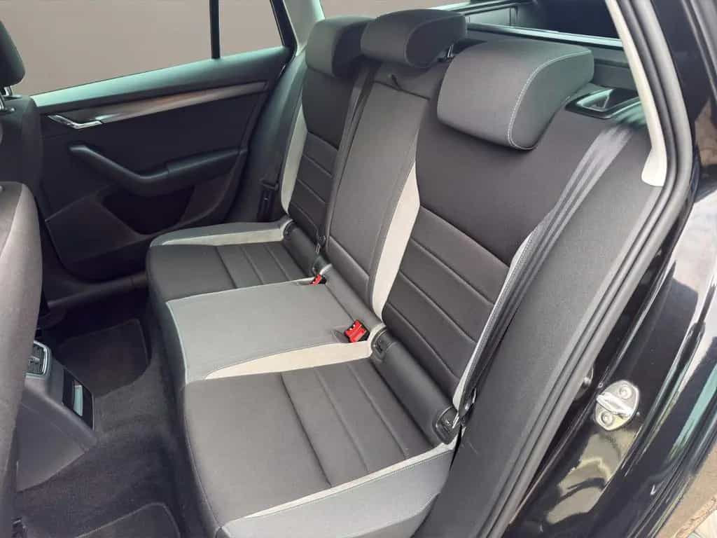 Skoda Octavia Combi Joy 04/2016-photo-10