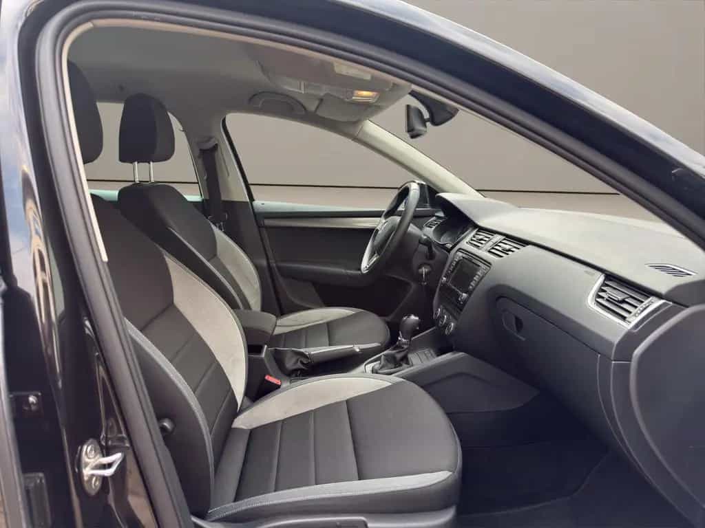 Skoda Octavia Combi Joy 04/2016-photo-16