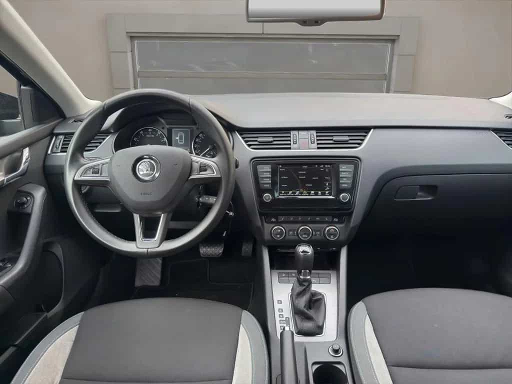 Skoda Octavia Combi Joy 04/2016-photo-4