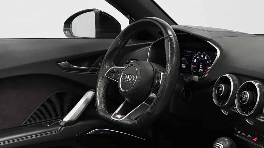 Audi TT S-Tr. q. Roadster Competition *B&O *Matrix 03/2018-photo-18