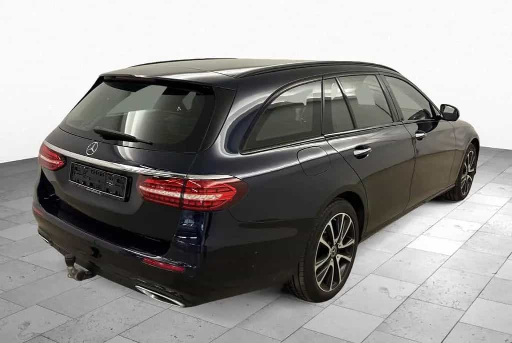 Mercedes-Benz E-Class d AHK*Distro*Massage*Kamera*Burmest*Memory 03/2022-photo-3
