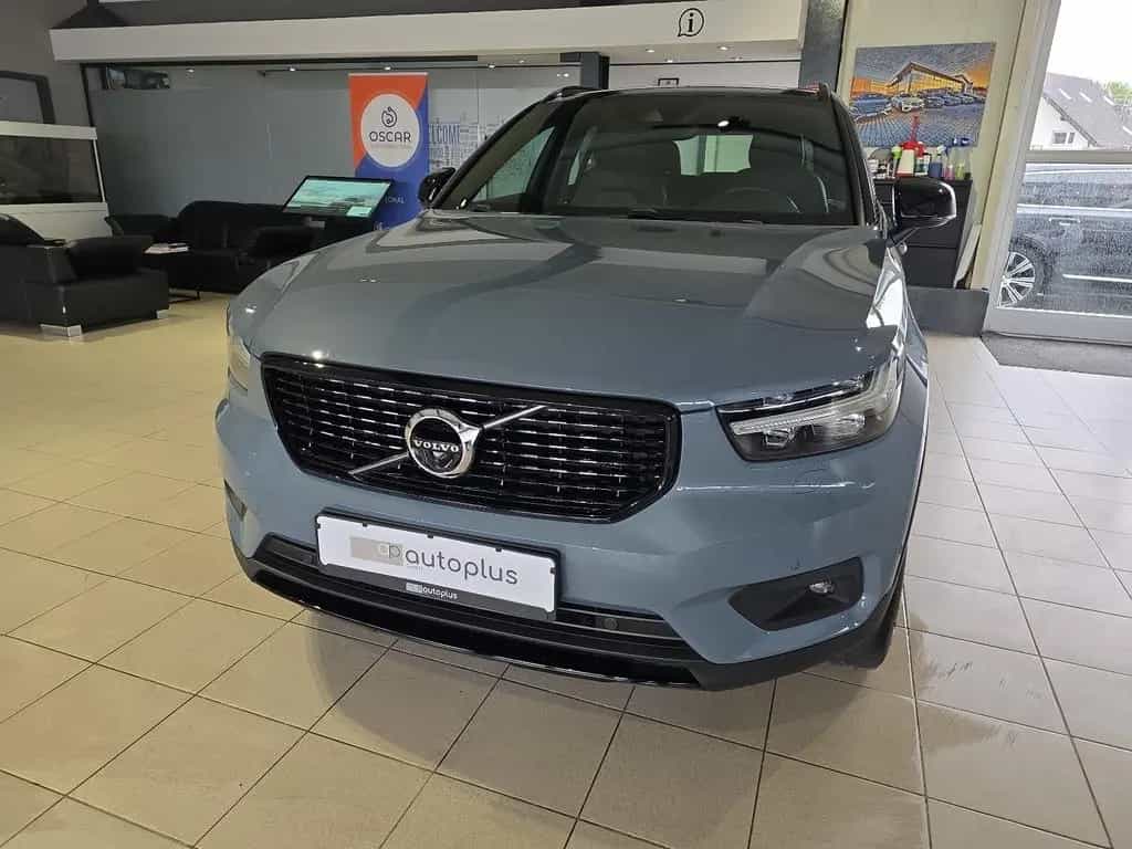Volvo XC40 B4 R-Design ACC 360° Leder 19Zoll WinterPkt 03/2022-photo-1