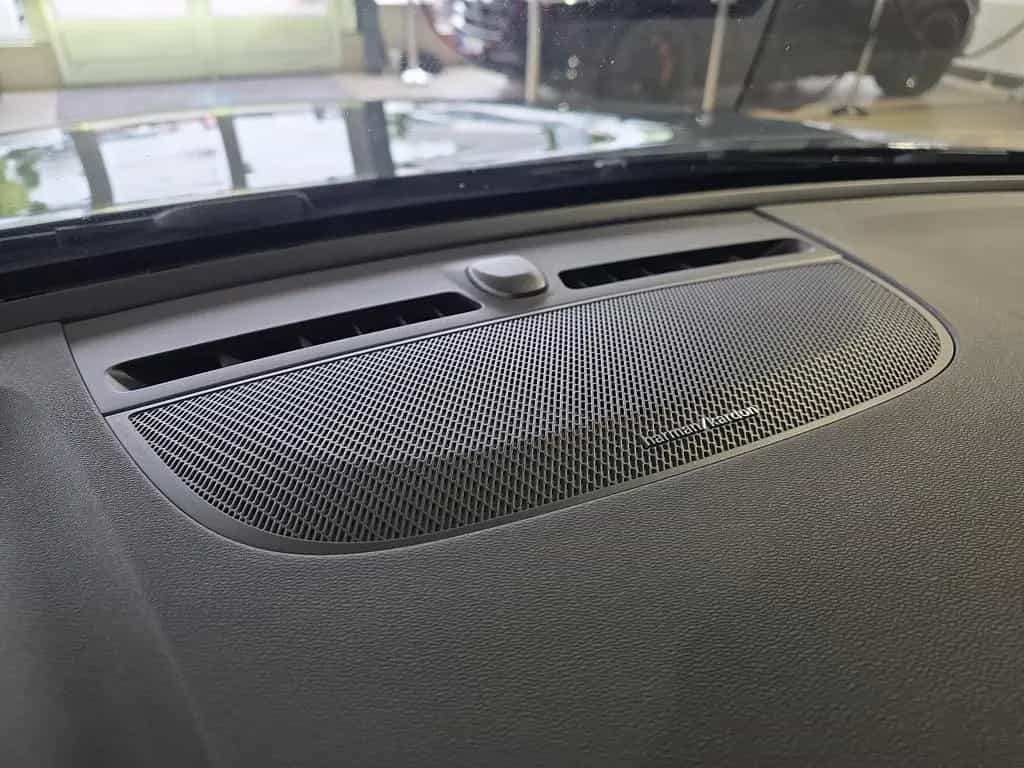 Volvo XC40 B4 R-Design ACC 360° Leder 19Zoll WinterPkt 03/2022-photo-17