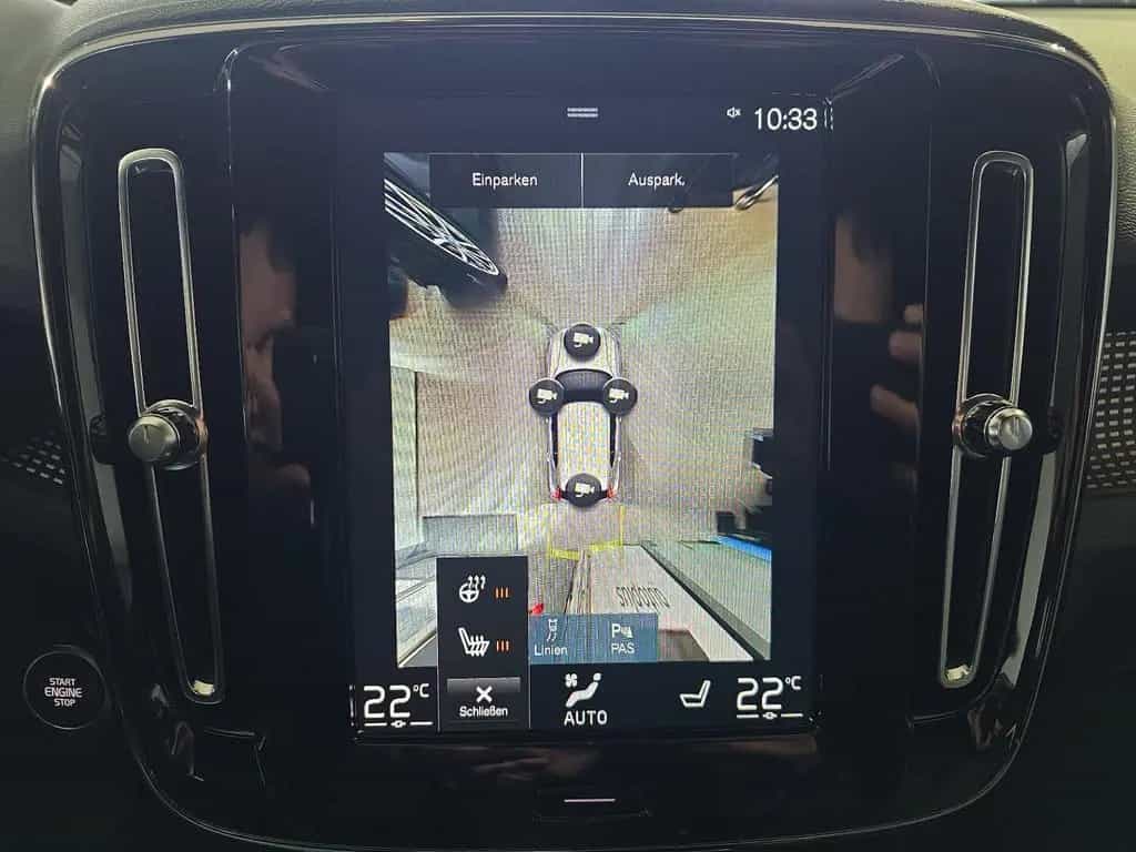Volvo XC40 B4 R-Design ACC 360° Leder 19Zoll WinterPkt 03/2022-photo-26