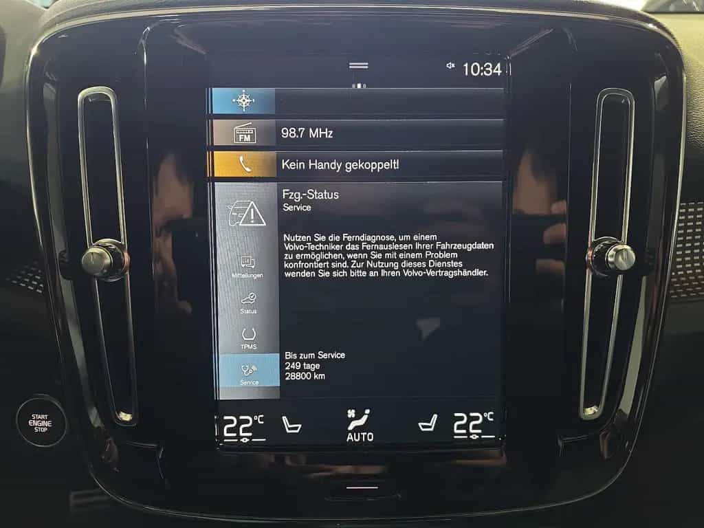 Volvo XC40 B4 R-Design ACC 360° Leder 19Zoll WinterPkt 03/2022-photo-30