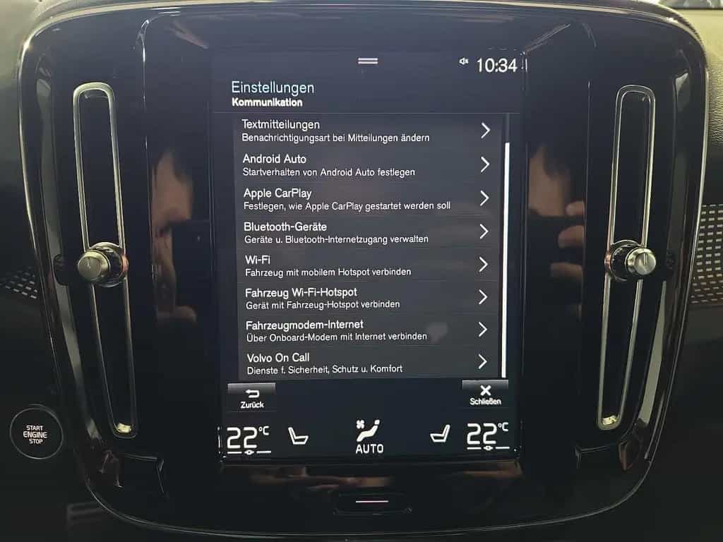 Volvo XC40 B4 R-Design ACC 360° Leder 19Zoll WinterPkt 03/2022-photo-32