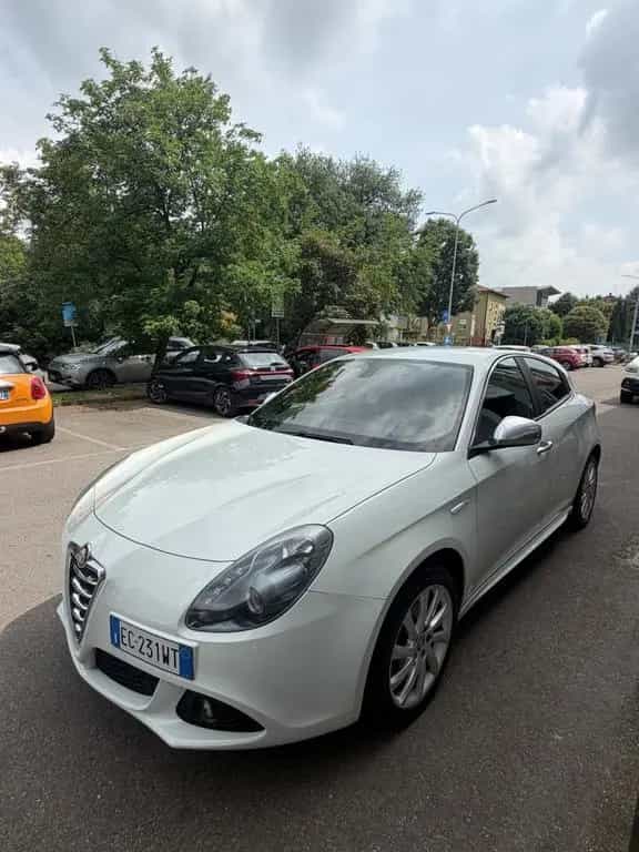 Alfa Romeo Giulietta 1.4 Turbo 120 CV Distinctiv 07/2010-photo-1