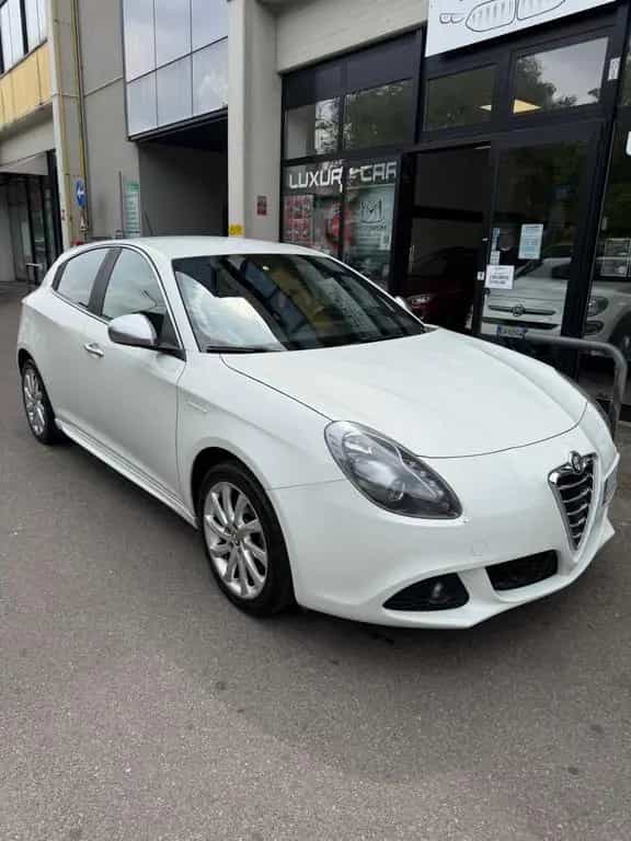 Alfa Romeo Giulietta 1.4 Turbo 120 CV Distinctiv 07/2010-photo-2