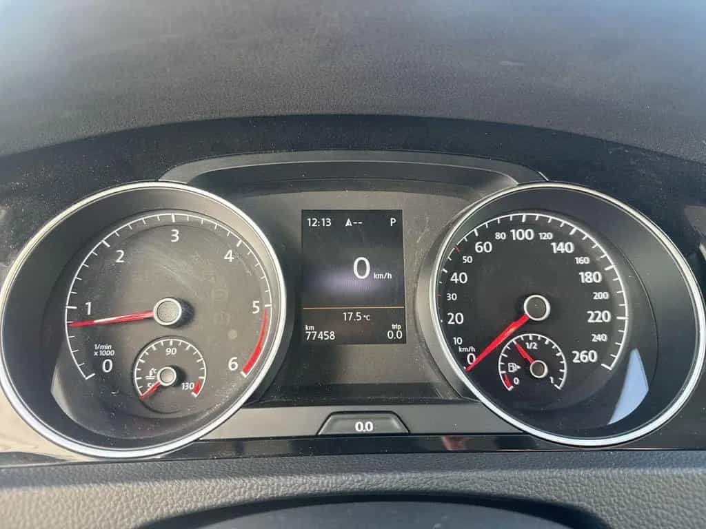 Volkswagen Golf VII Lim. Cup BMT 1.6 TDI Bi-Xenon NAVI 03/2015-photo-16