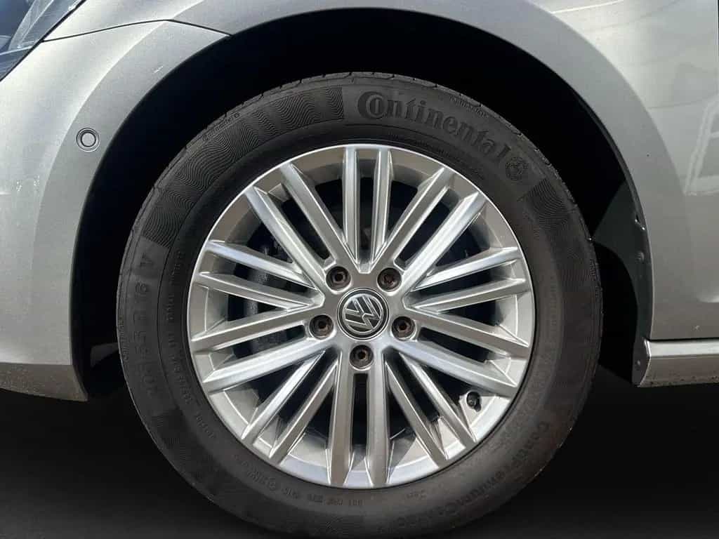Volkswagen Golf VII Lim. Cup BMT 1.6 TDI Bi-Xenon NAVI 03/2015-photo-9