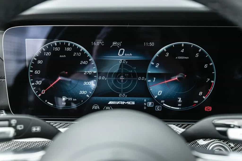 Mercedes-Benz E 63 AMG S*AMG PERFORMANCE SITZE* AMG Performance Auspuff 02/2021-photo-32