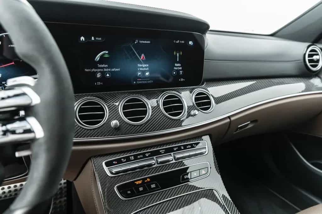 Mercedes-Benz E 63 AMG S*AMG PERFORMANCE SITZE* AMG Performance Auspuff 02/2021-photo-34
