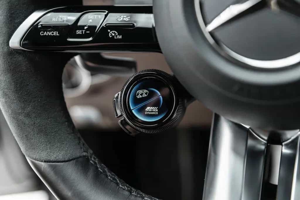 Mercedes-Benz E 63 AMG S*AMG PERFORMANCE SITZE* AMG Performance Auspuff 02/2021-photo-41