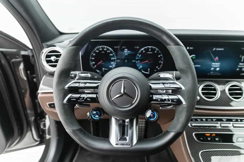 Mercedes-Benz E 63 AMG S*AMG PERFORMANCE SITZE* AMG Performance Auspuff 02/2021-photo-6