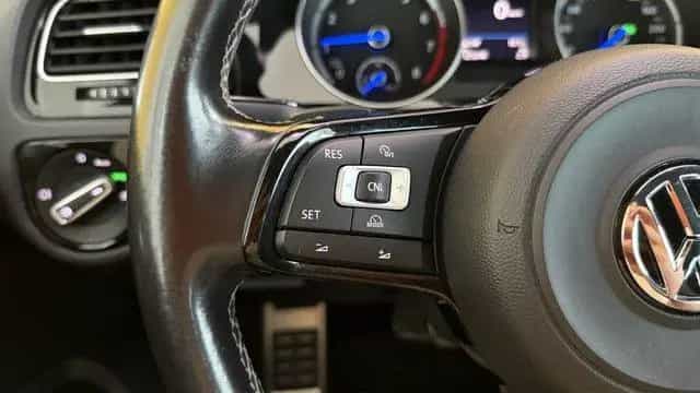 Volkswagen Golf VII R BMT 4Motion*AUTOMATIK*SHZ*NAVI* 02/2017-photo-22