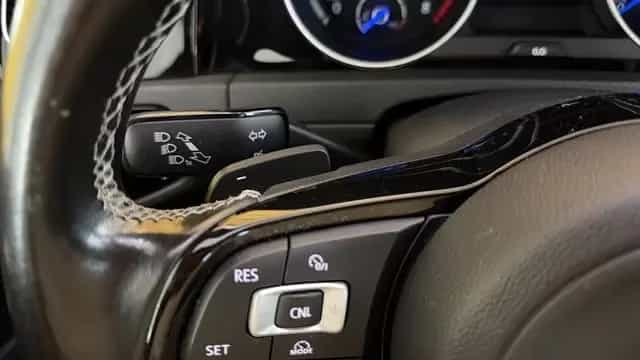 Volkswagen Golf VII R BMT 4Motion*AUTOMATIK*SHZ*NAVI* 02/2017-photo-24