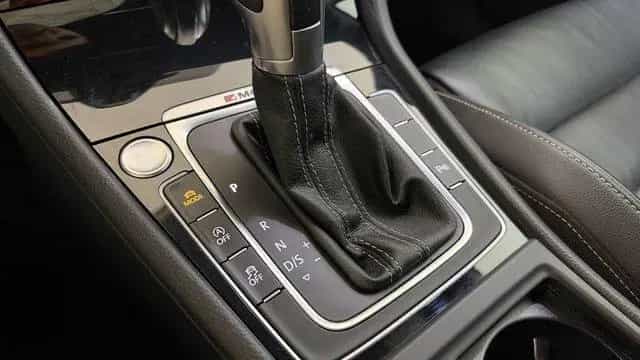 Volkswagen Golf VII R BMT 4Motion*AUTOMATIK*SHZ*NAVI* 02/2017-photo-26