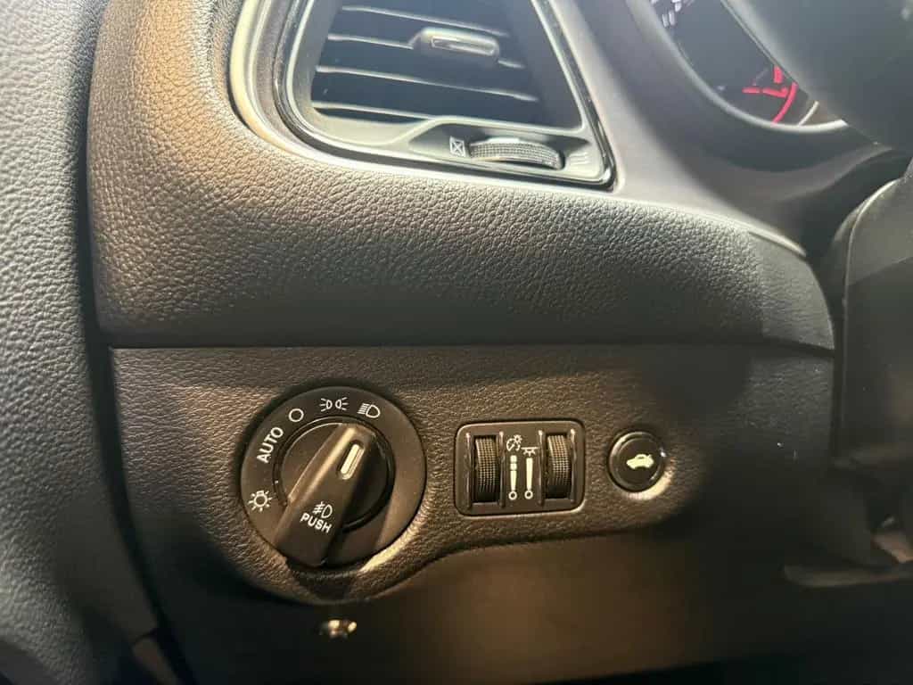 Dodge Challenger *SHZ*PDC*Start-Stopp*8-Fach* 02/2017-photo-15