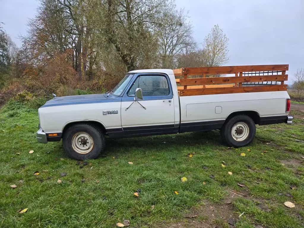 Dodge RAM d 350 royal se 07/1986-photo-2