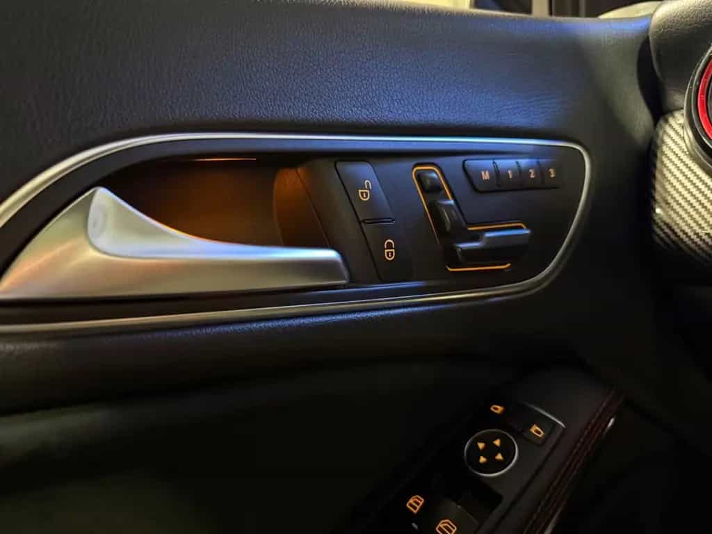 Mercedes-Benz CLA 45 AMG 4Matic *LED*RKam*H&K*PANO* 04/2015-photo-17
