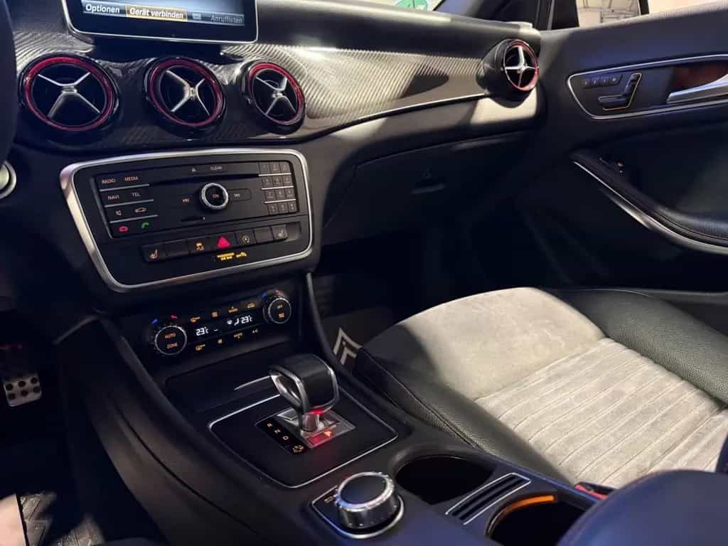 Mercedes-Benz CLA 45 AMG 4Matic *LED*RKam*H&K*PANO* 04/2015-photo-19