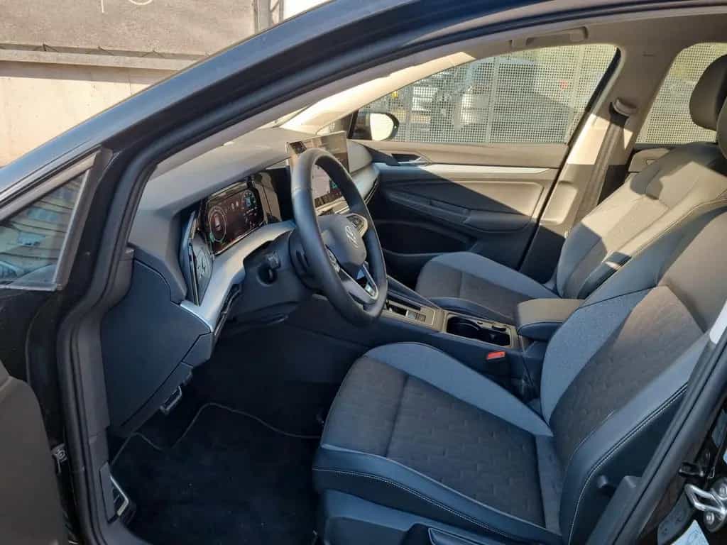 Volkswagen Golf VIII 1.5 eTSI DSG Goal MATRIX KAMERA AHK 05/2025-photo-11