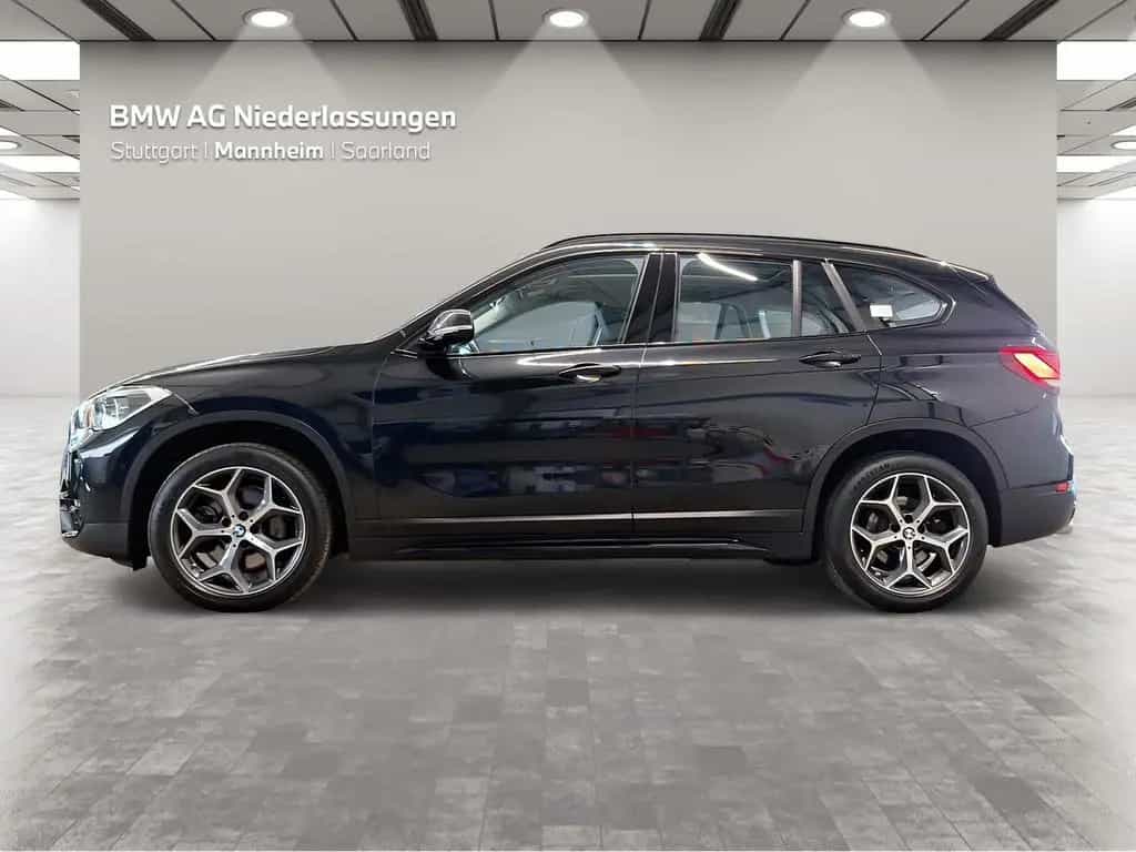 BMW X1 xDrive20d Sport Line Navi AHK Kamera HiFi 03/2021-photo-2