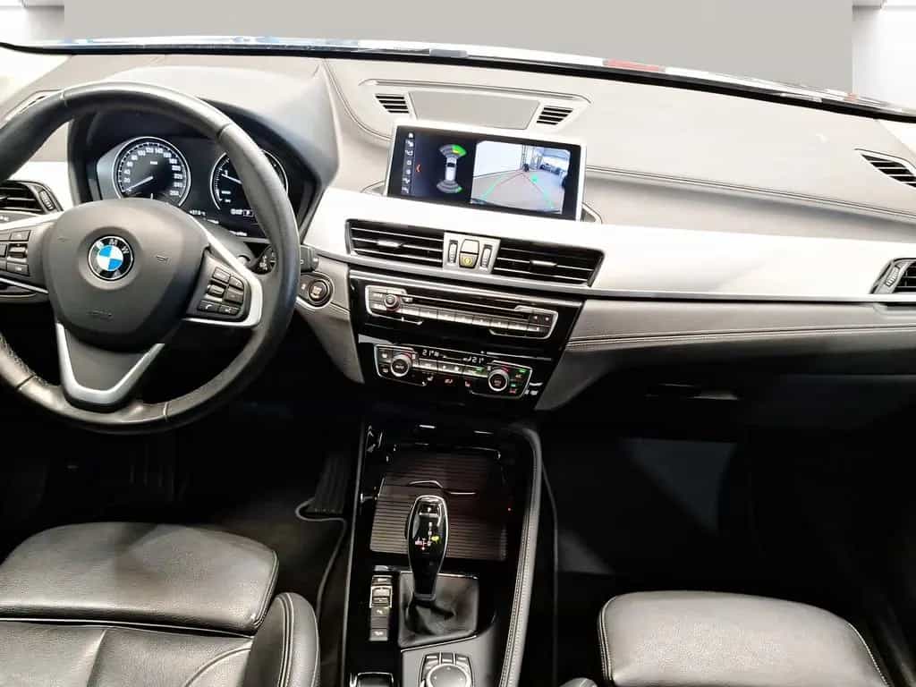 BMW X1 xDrive20d Sport Line Navi AHK Kamera HiFi 03/2021-photo-6