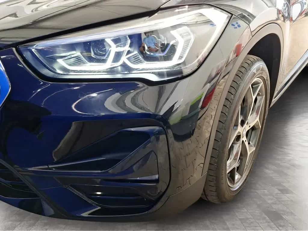 BMW X1 xDrive20d Sport Line Navi AHK Kamera HiFi 03/2021-photo-7