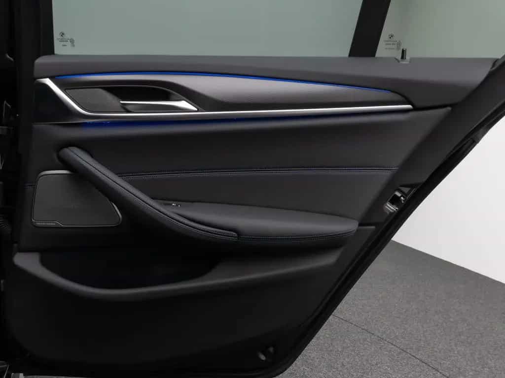 BMW 5 Series 540d xD M Sport Kamera Laser HUD DAB H/K Komfort 11/2022-photo-31