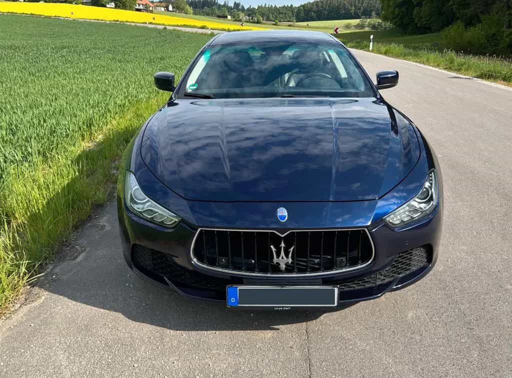 Maserati Ghibli Diesel EURO6 SKYHOOK B&W sucht Liebhaber 03/2016-photo-1