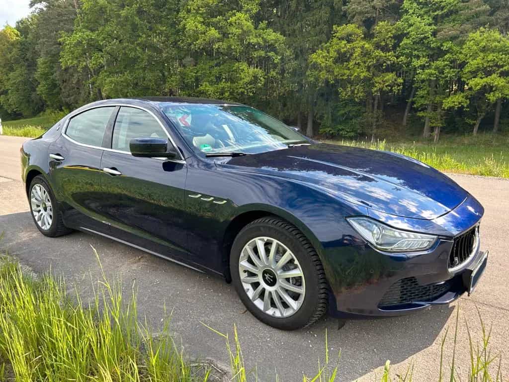 Maserati Ghibli Diesel EURO6 SKYHOOK B&W sucht Liebhaber 03/2016-photo-2