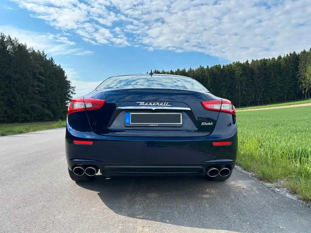 Maserati Ghibli Diesel EURO6 SKYHOOK B&W sucht Liebhaber 03/2016-photo-4