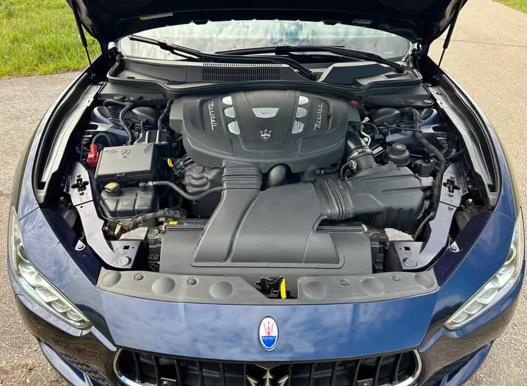 Maserati Ghibli Diesel EURO6 SKYHOOK B&W sucht Liebhaber 03/2016-photo-7