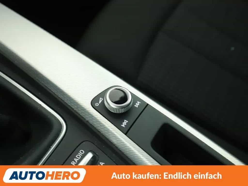 Audi A4 1.4 TFSI ACT Design*NAVI*PDC*TEMPO*SHZ* 04/2018-photo-28