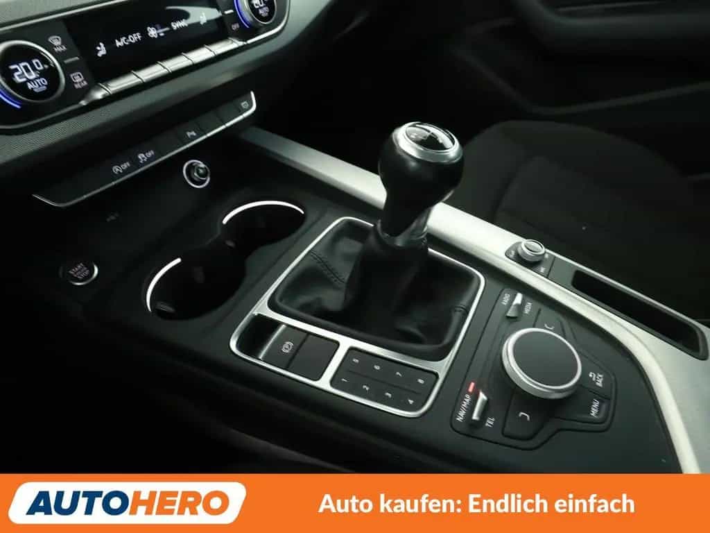 Audi A4 1.4 TFSI ACT Design*NAVI*PDC*TEMPO*SHZ* 04/2018-photo-32