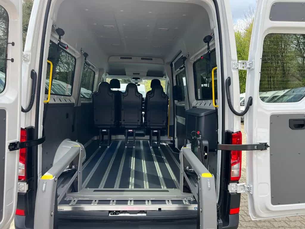 MAN TGE KMP/BTW Rollstuhllift Trittstufe null-photo-11