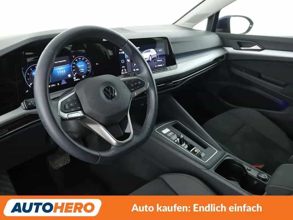 Volkswagen Golf VIII 1.5 eTSI ACT Life Aut.*NAVI*CAM*ACC* 10/2020-photo-10