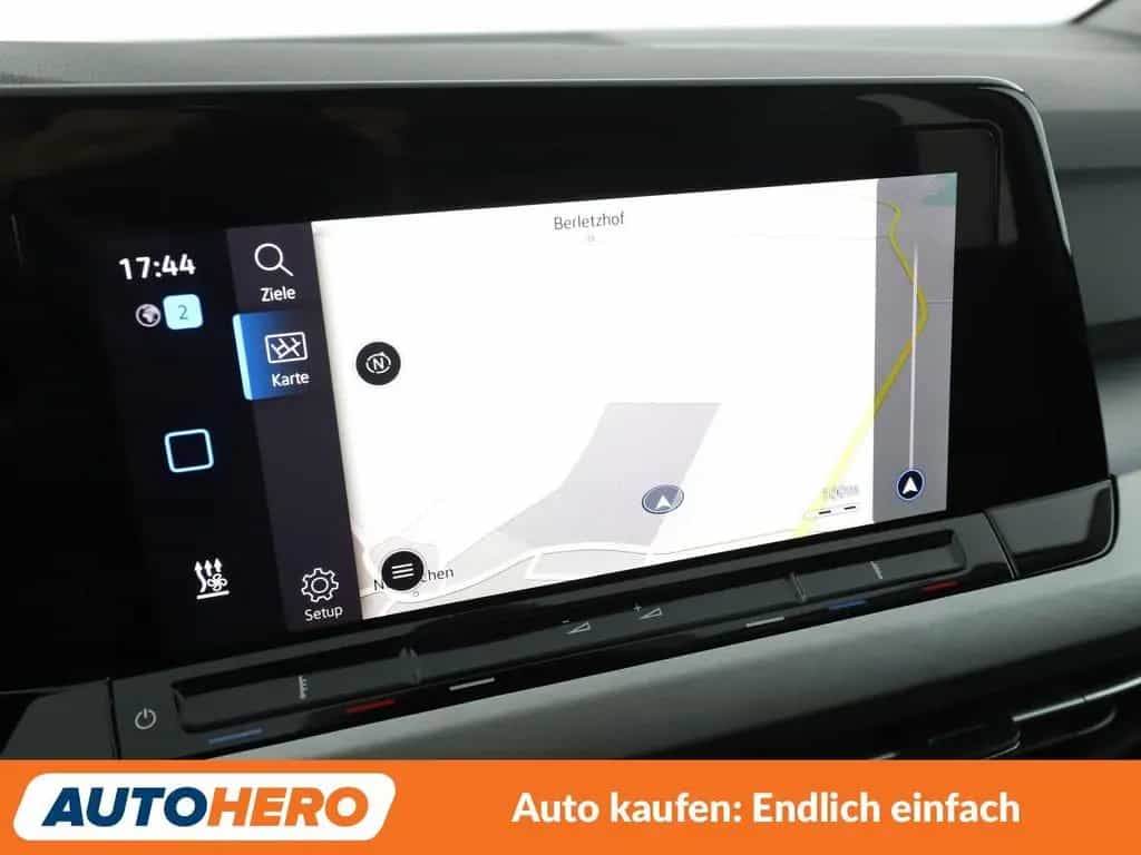 Volkswagen Golf VIII 1.5 eTSI ACT Life Aut.*NAVI*CAM*ACC* 10/2020-photo-22
