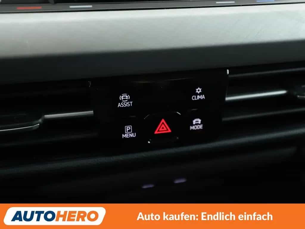 Volkswagen Golf VIII 1.5 eTSI ACT Life Aut.*NAVI*CAM*ACC* 10/2020-photo-24