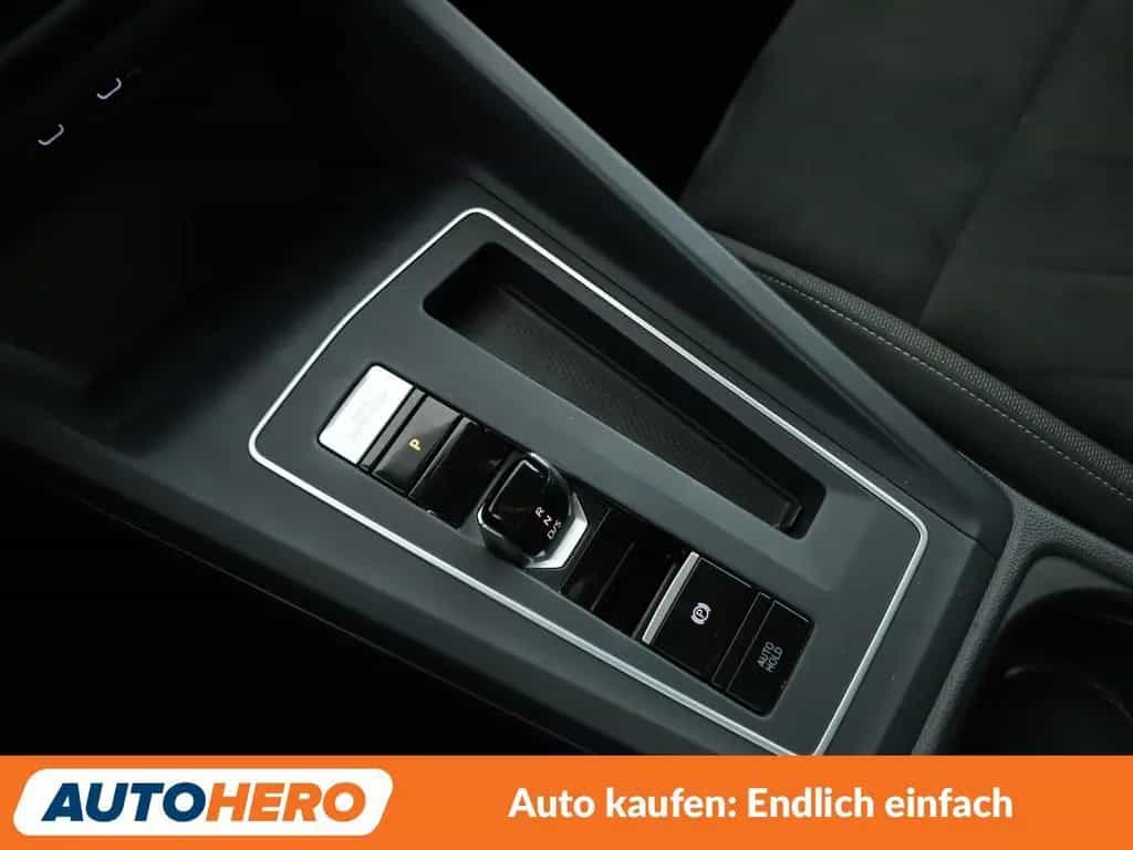 Volkswagen Golf VIII 1.5 eTSI ACT Life Aut.*NAVI*CAM*ACC* 10/2020-photo-25