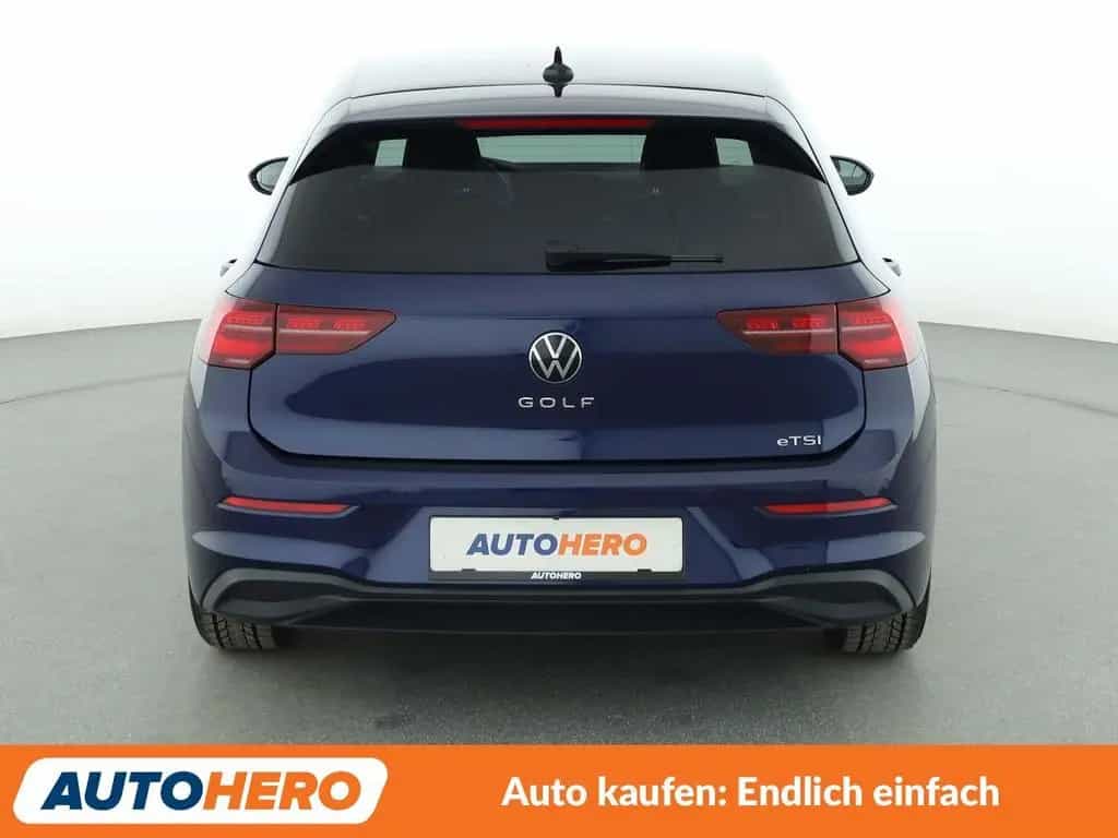Volkswagen Golf VIII 1.5 eTSI ACT Life Aut.*NAVI*CAM*ACC* 10/2020-photo-4