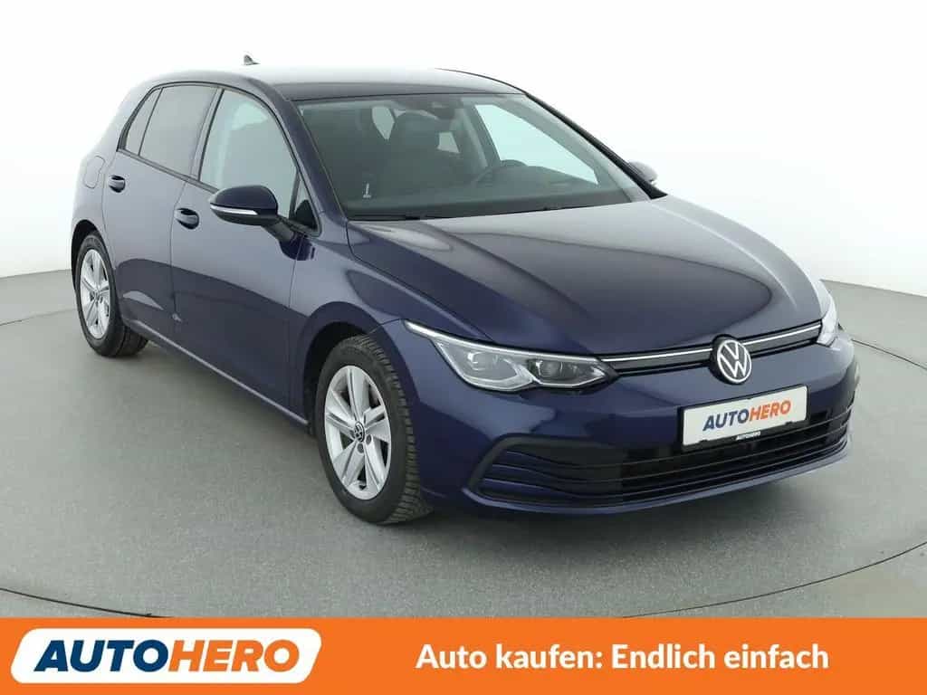 Volkswagen Golf VIII 1.5 eTSI ACT Life Aut.*NAVI*CAM*ACC* 10/2020-photo-7