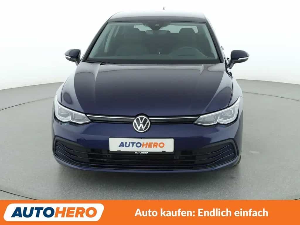Volkswagen Golf VIII 1.5 eTSI ACT Life Aut.*NAVI*CAM*ACC* 10/2020-photo-8