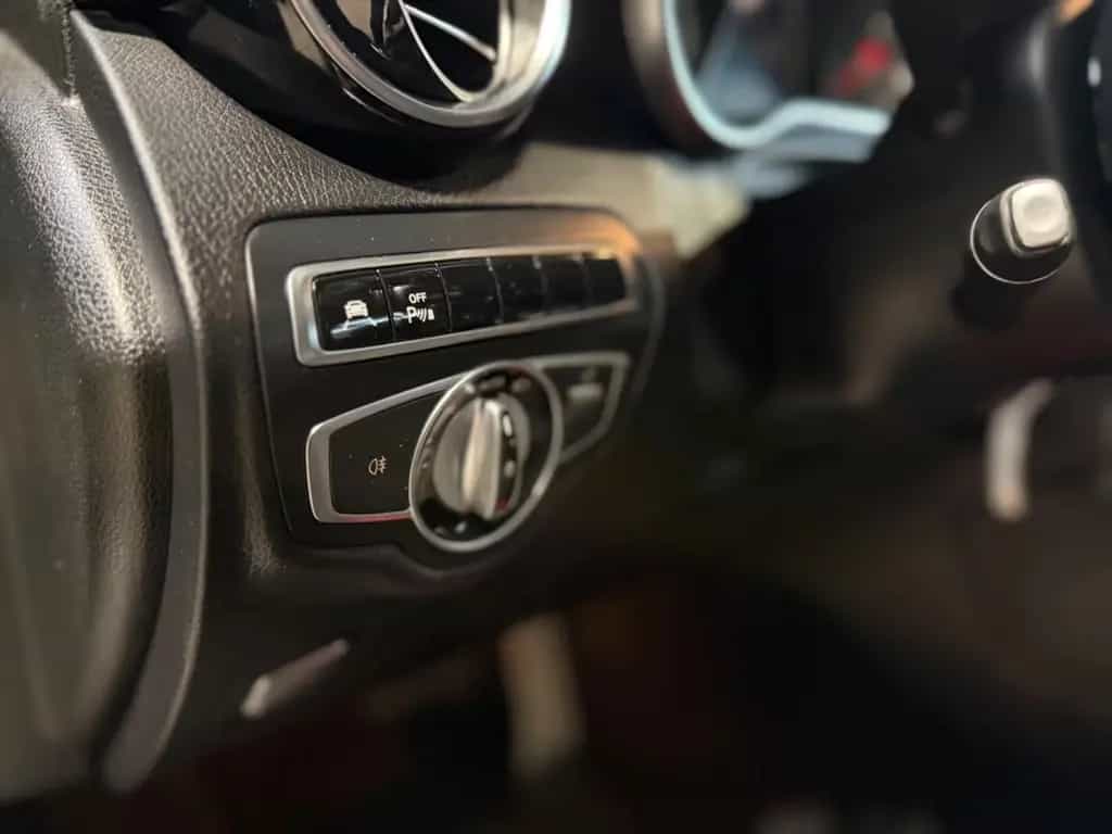 Mercedes-Benz GLC 250 4Matic Navi|LED|StHZ|Teilleder|PDC|Pano 01/2016-photo-10
