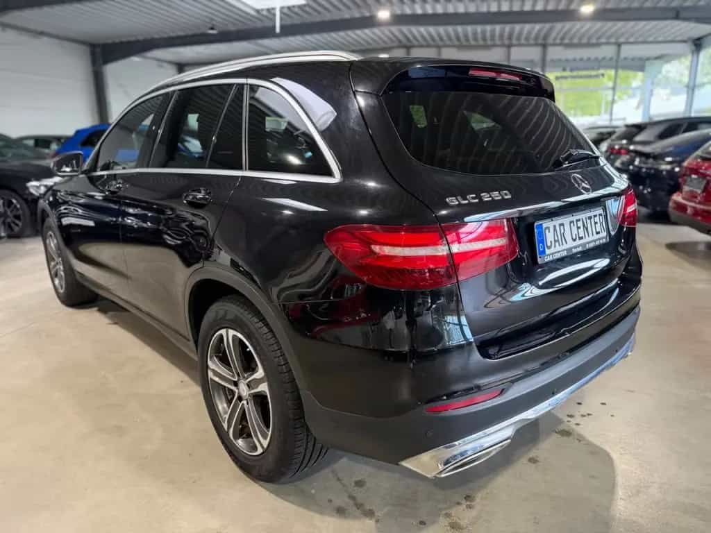 Mercedes-Benz GLC 250 4Matic Navi|LED|StHZ|Teilleder|PDC|Pano 01/2016-photo-4