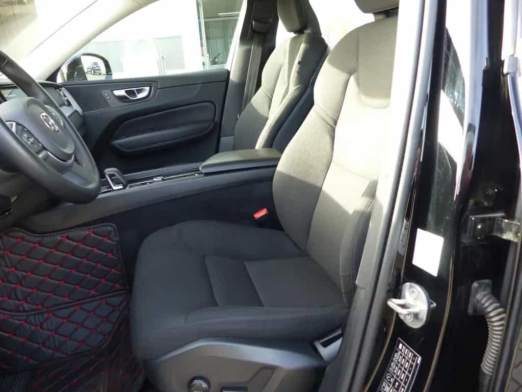 Volvo XC 60 Momentum Pro 2WD*Kamera*PDC*Navi*LED 04/2022-photo-12